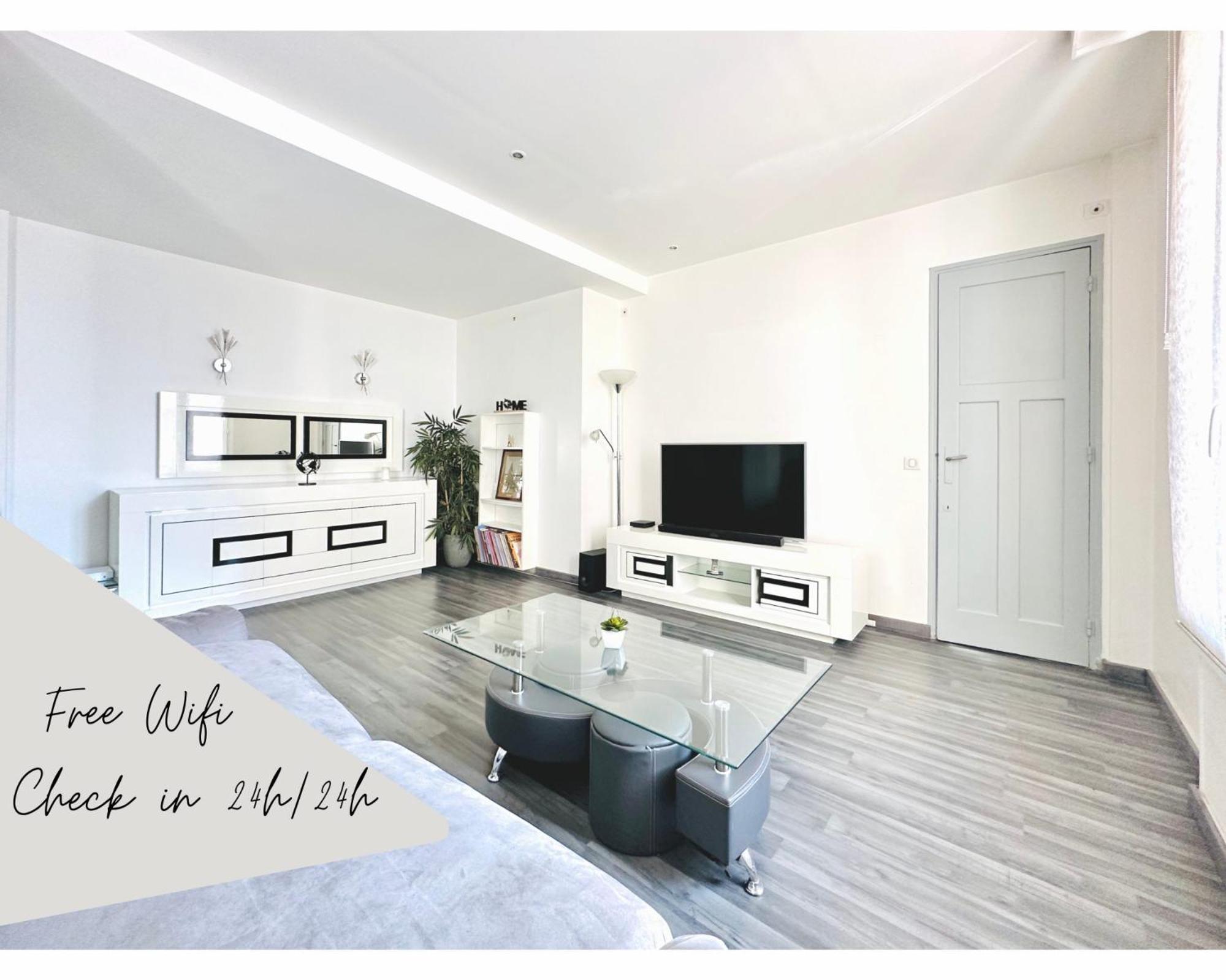 Le Globe Trotteur - 2 Pieces Cannes Centre Extérieur photo