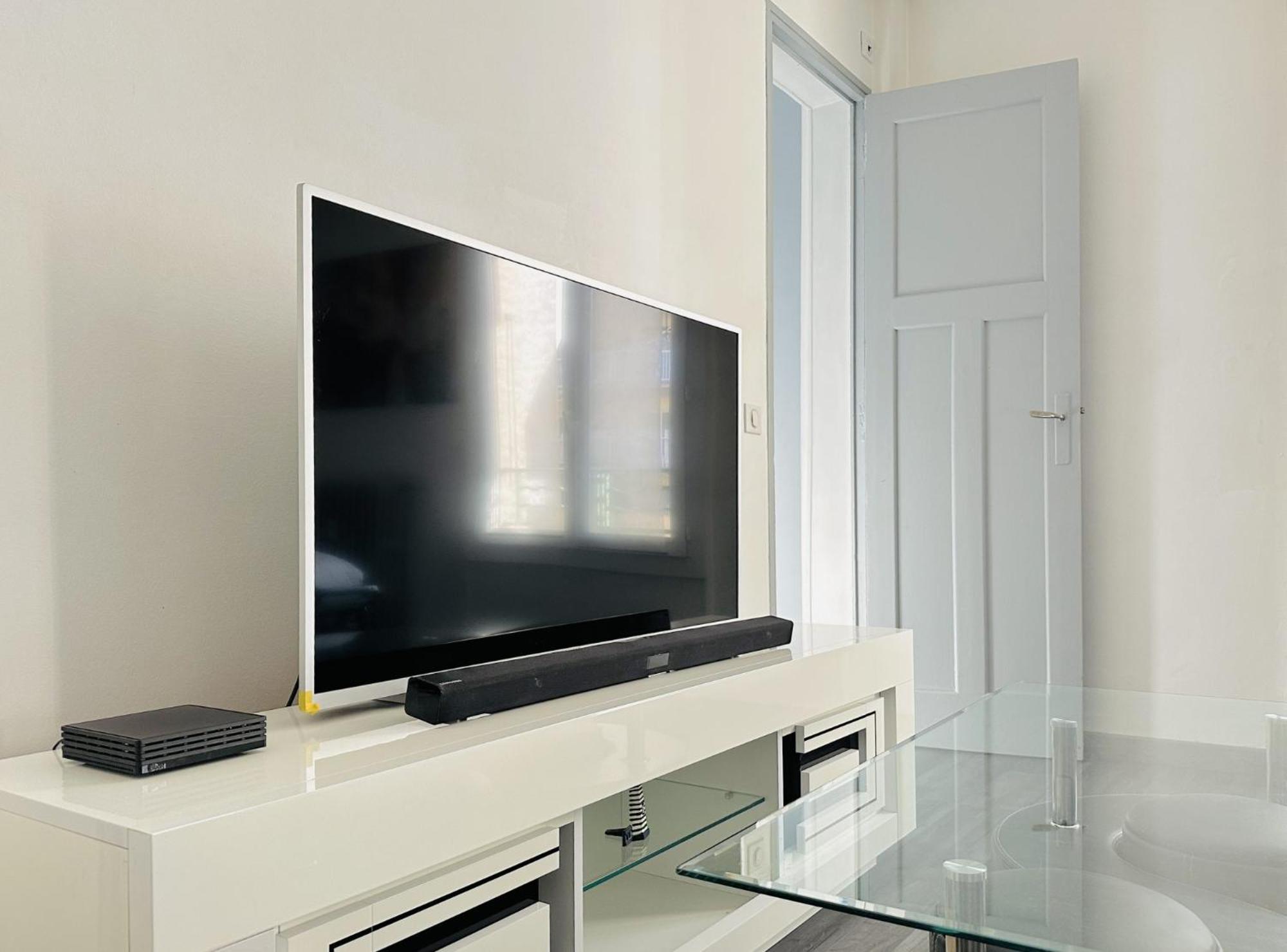 Le Globe Trotteur - 2 Pieces Cannes Centre Extérieur photo